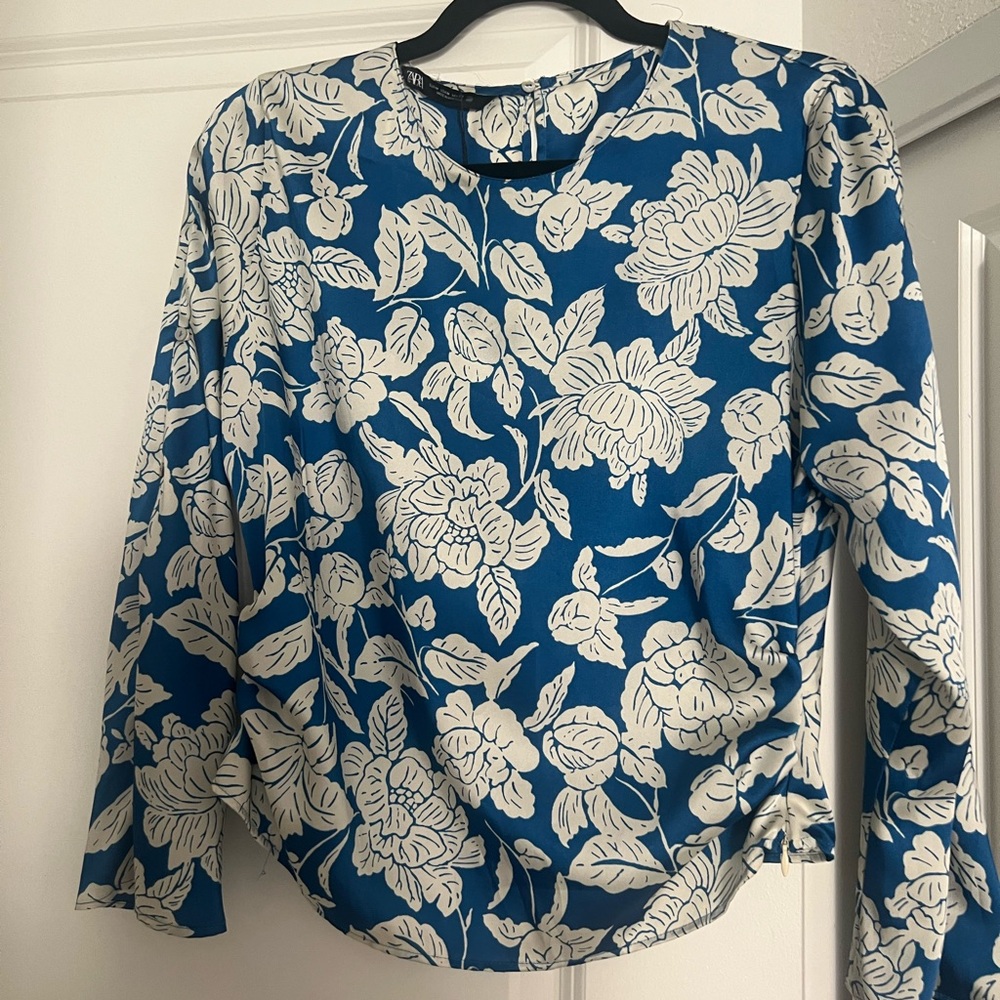Zara Blue and White Floral Blouse